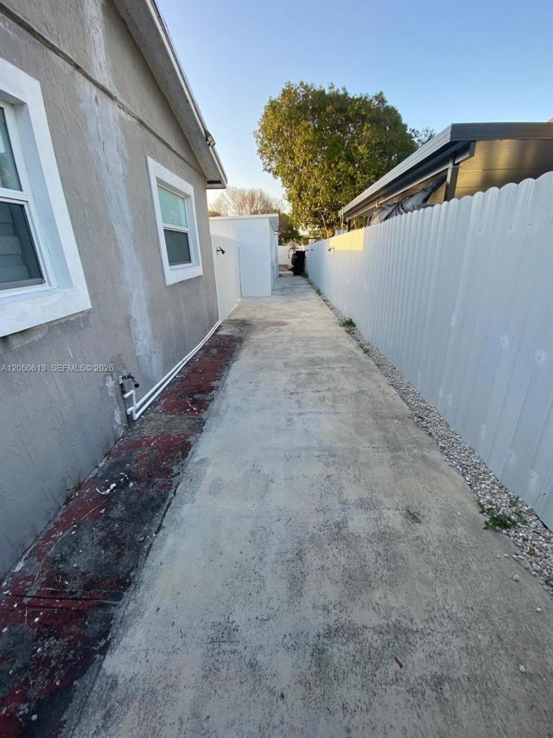 3501 NW 182nd St , Unit 1, Miami Gardens, FL 33056 Photo