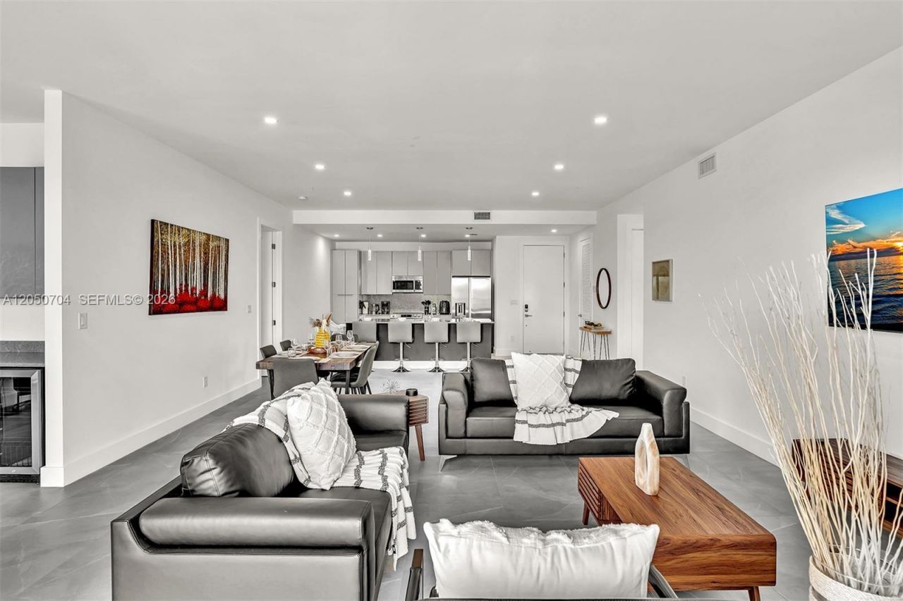 2100 Miami Rd , Unit 303, Fort Lauderdale, FL 33316 Photo