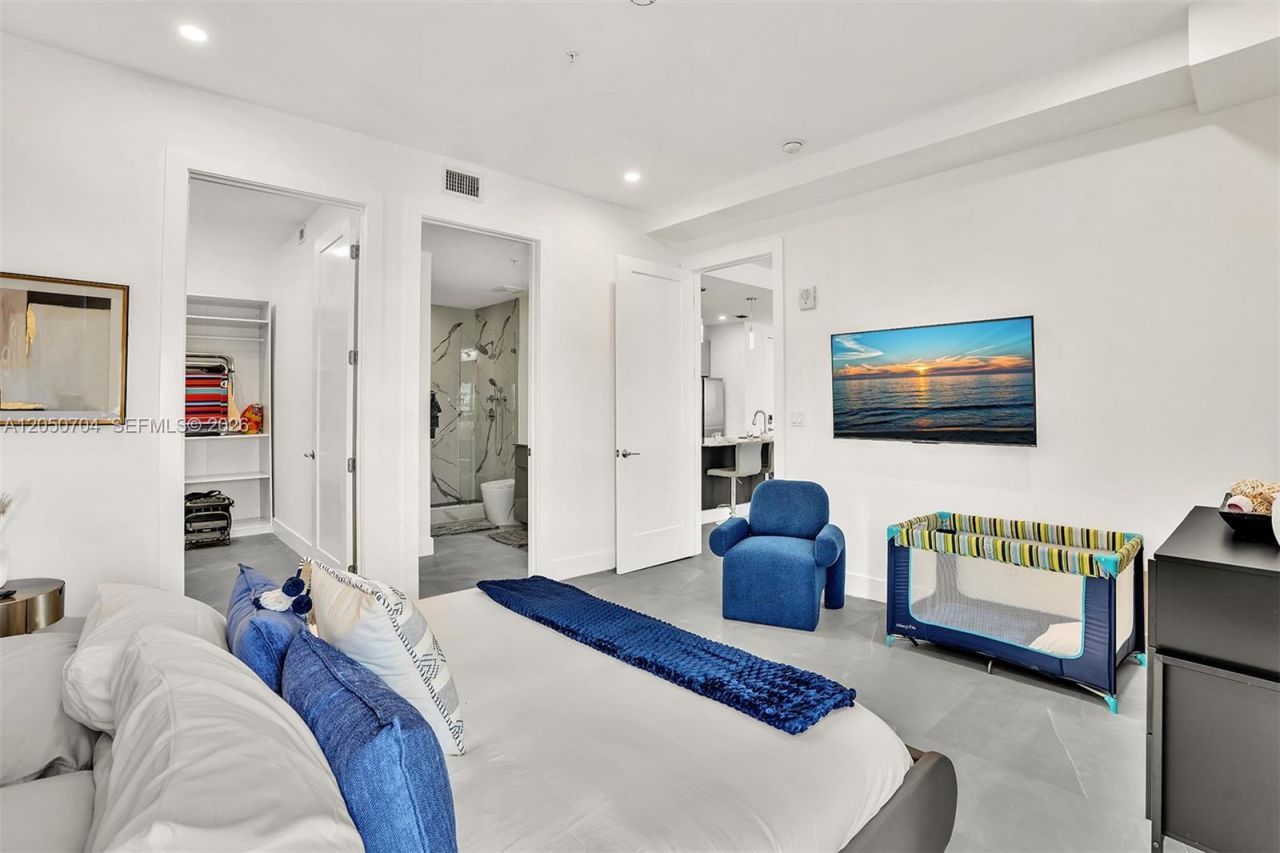 2100 Miami Rd , Unit 303, Fort Lauderdale, FL 33316 Photo