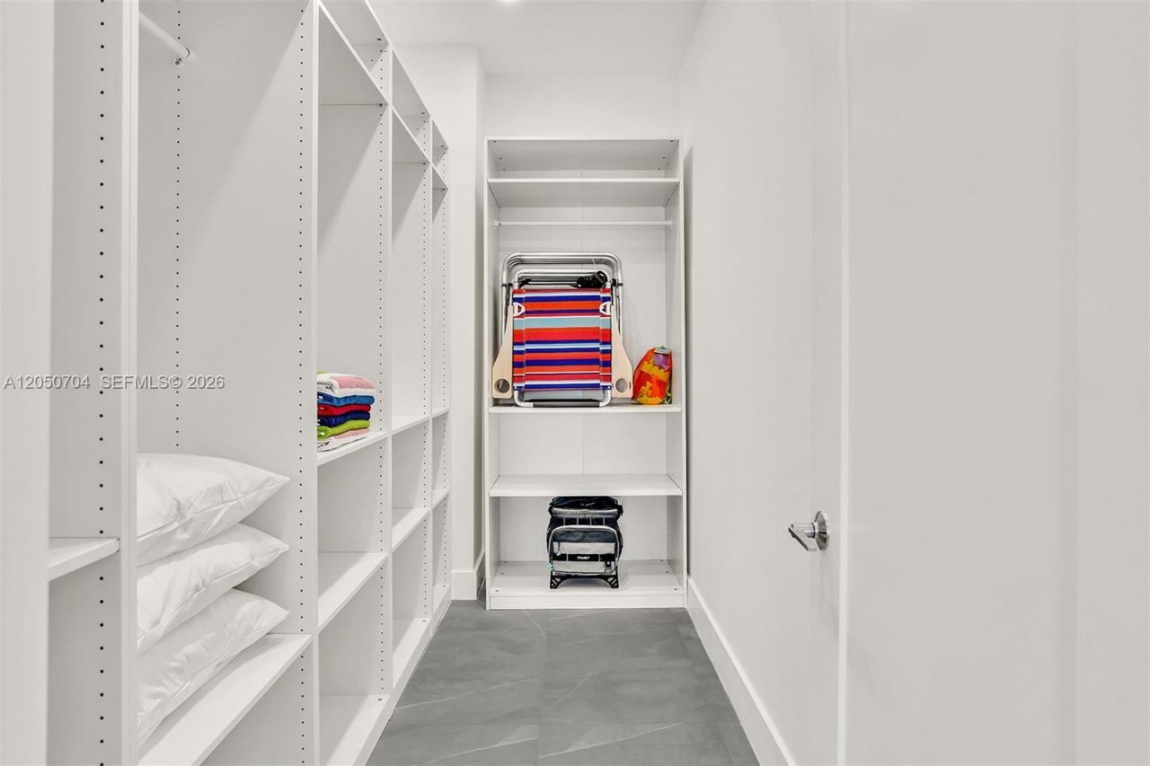 2100 Miami Rd , Unit 303, Fort Lauderdale, FL 33316 Photo