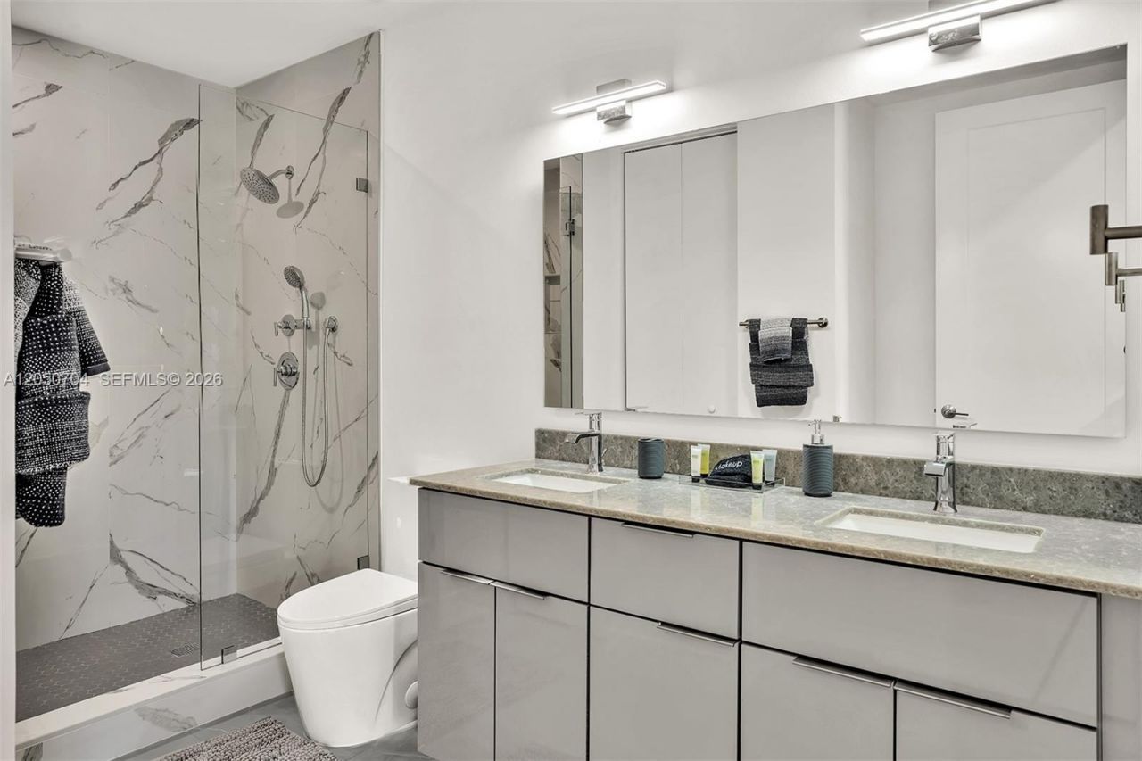 2100 Miami Rd , Unit 303, Fort Lauderdale, FL 33316 Photo