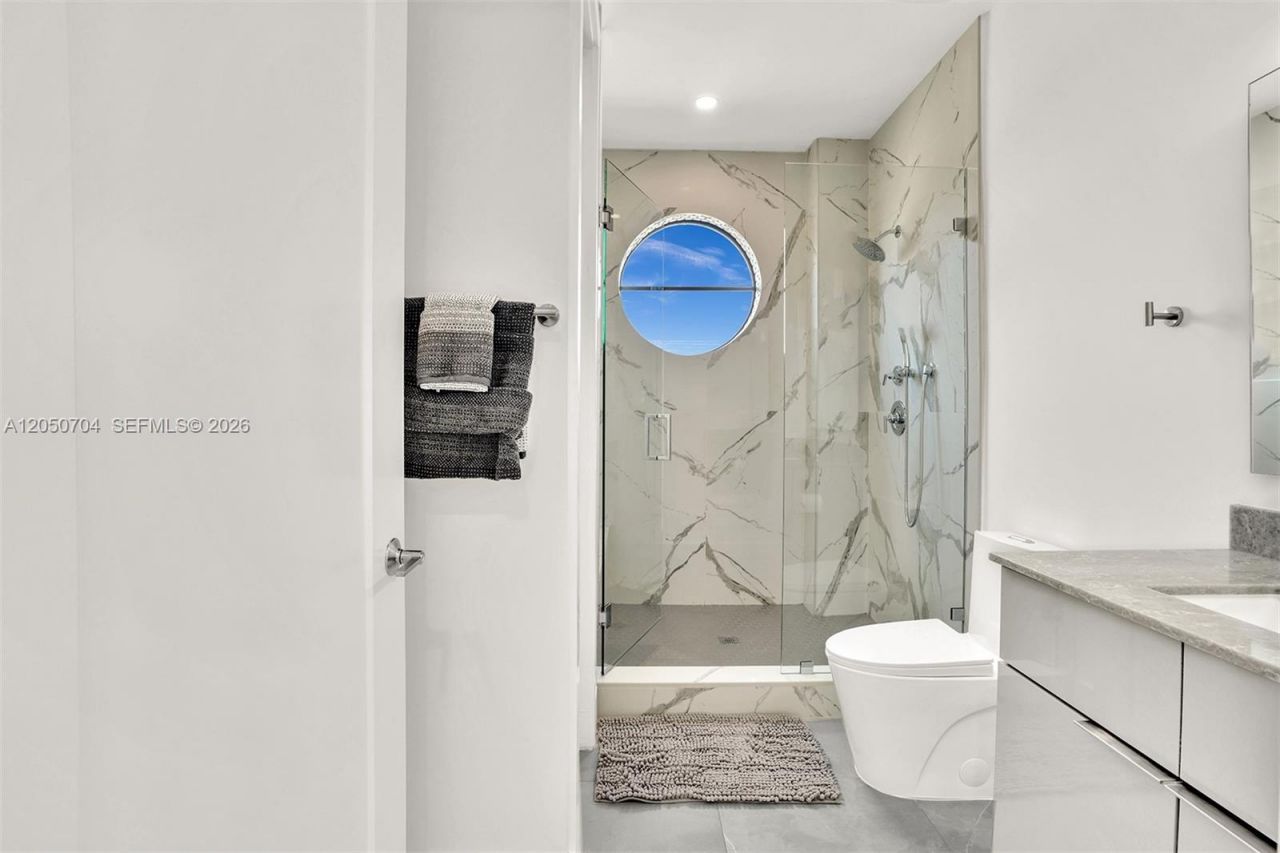 2100 Miami Rd , Unit 303, Fort Lauderdale, FL 33316 Photo