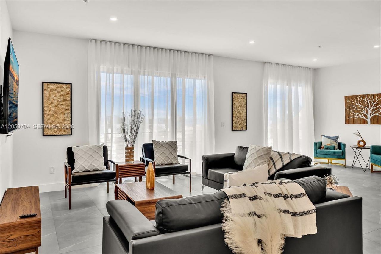2100 Miami Rd , Unit 303, Fort Lauderdale, FL 33316 Photo