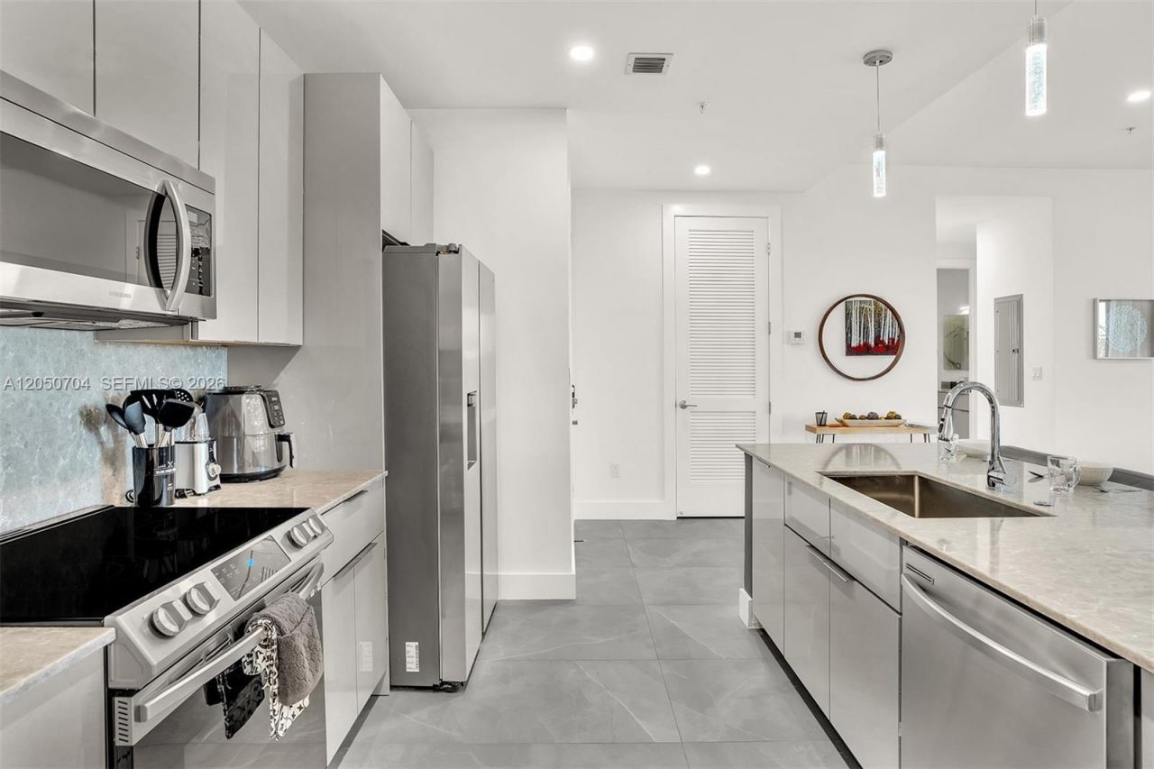 2100 Miami Rd , Unit 303, Fort Lauderdale, FL 33316 Photo