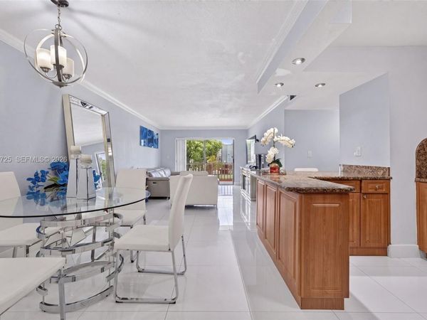 6195 W 18th Ave , Unit G212, Hialeah, FL 33012