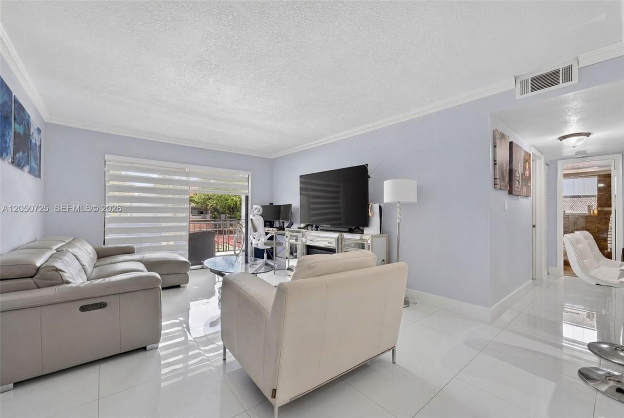 6195 W 18th Ave , Unit G212, Hialeah, FL 33012 Photo