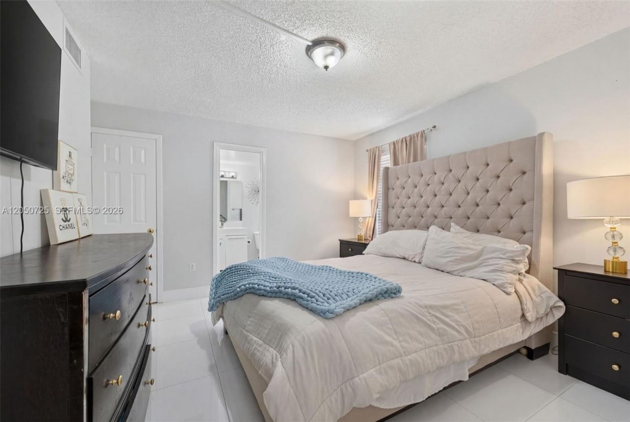 6195 W 18th Ave , Unit G212, Hialeah, FL 33012 Photo