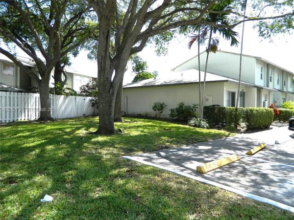 899 Crystal Lake Dr , Unit 899, Deerfield Beach, FL 33064