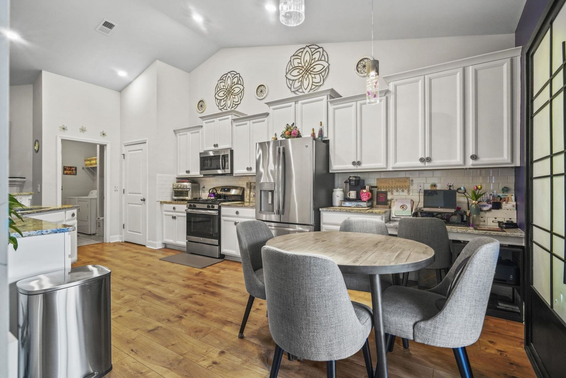 605 Cherry Blossom Dr.  Photo 16