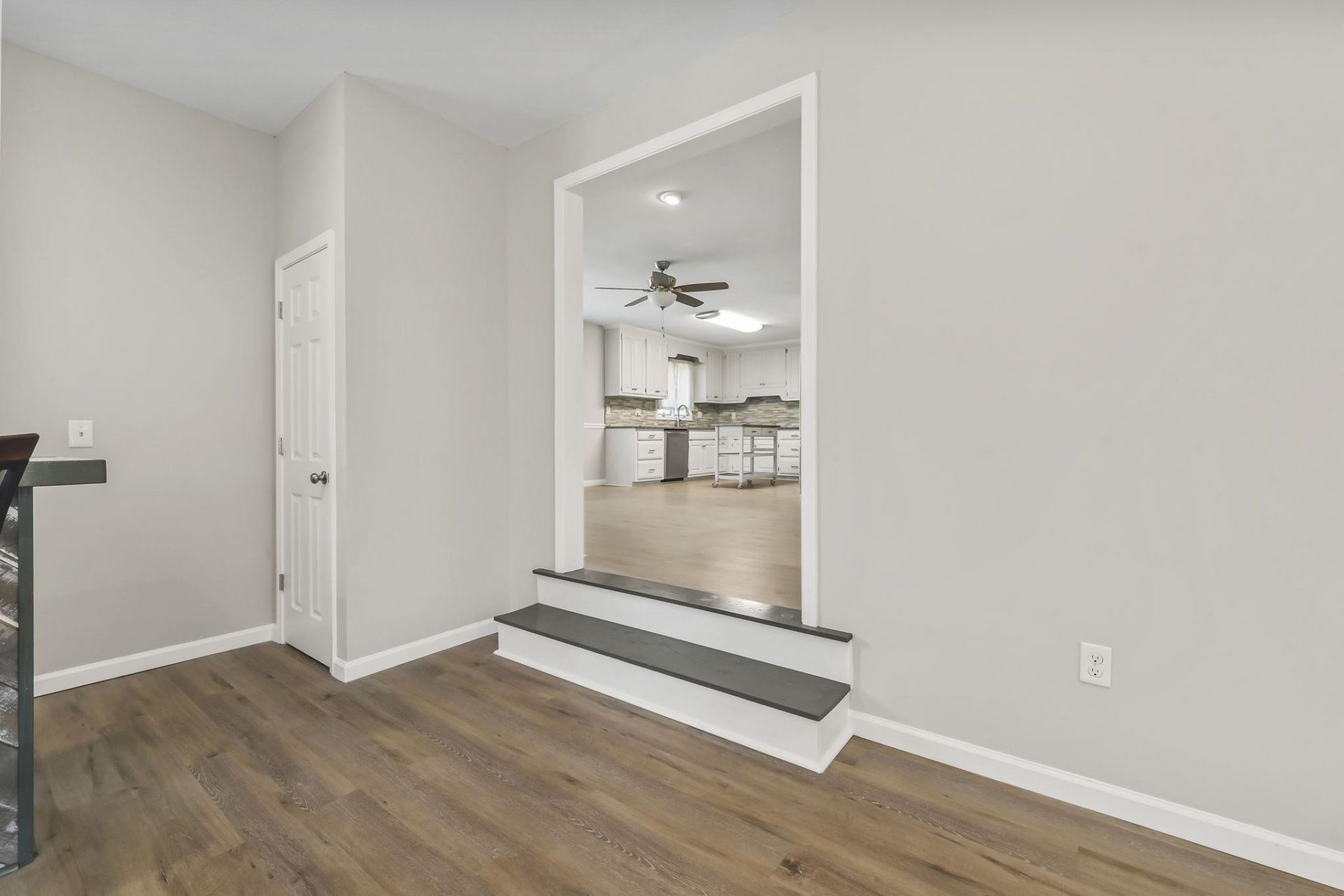 176 Lander Dr. Photo 15