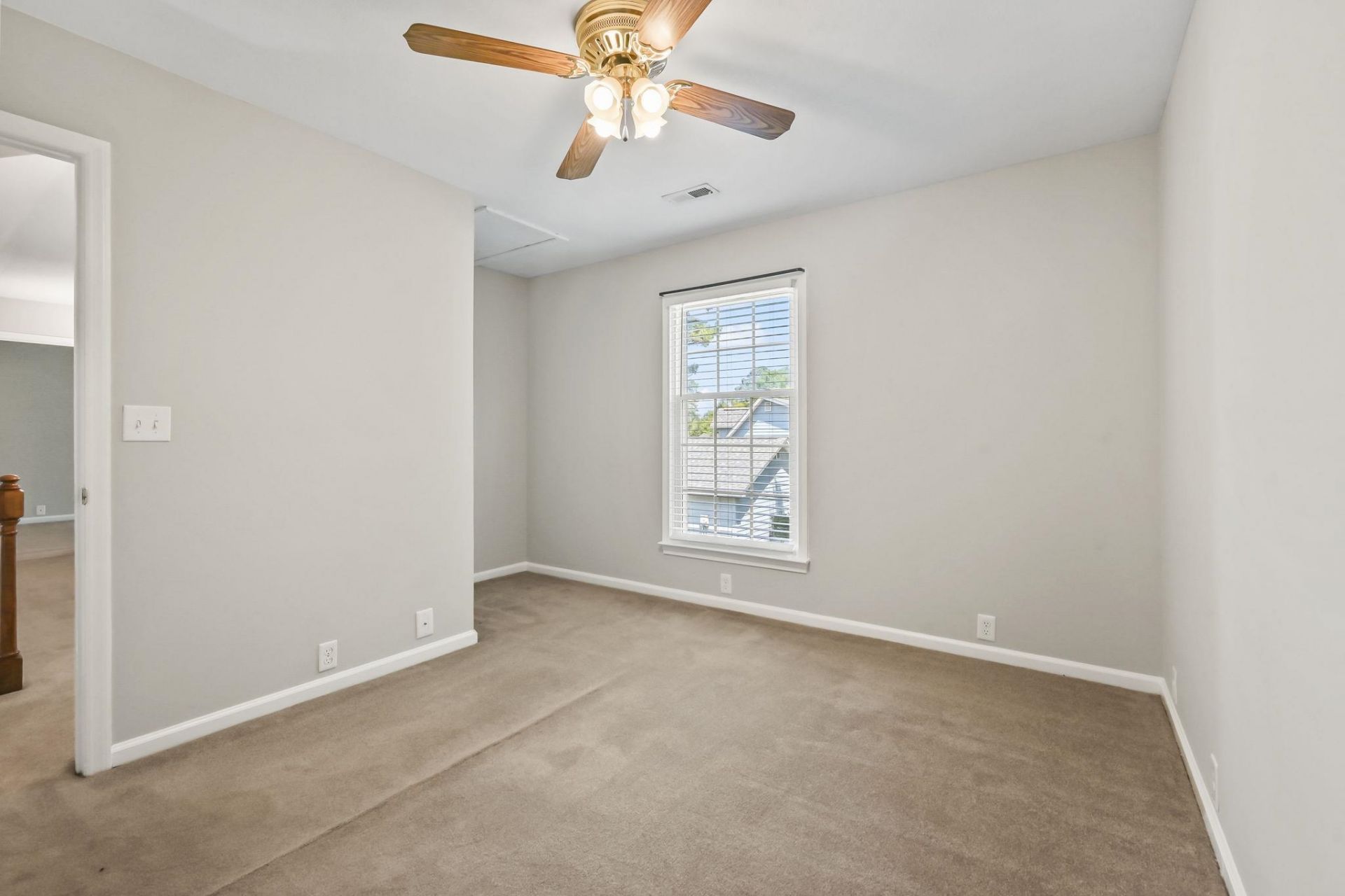 176 Lander Dr. Photo 28