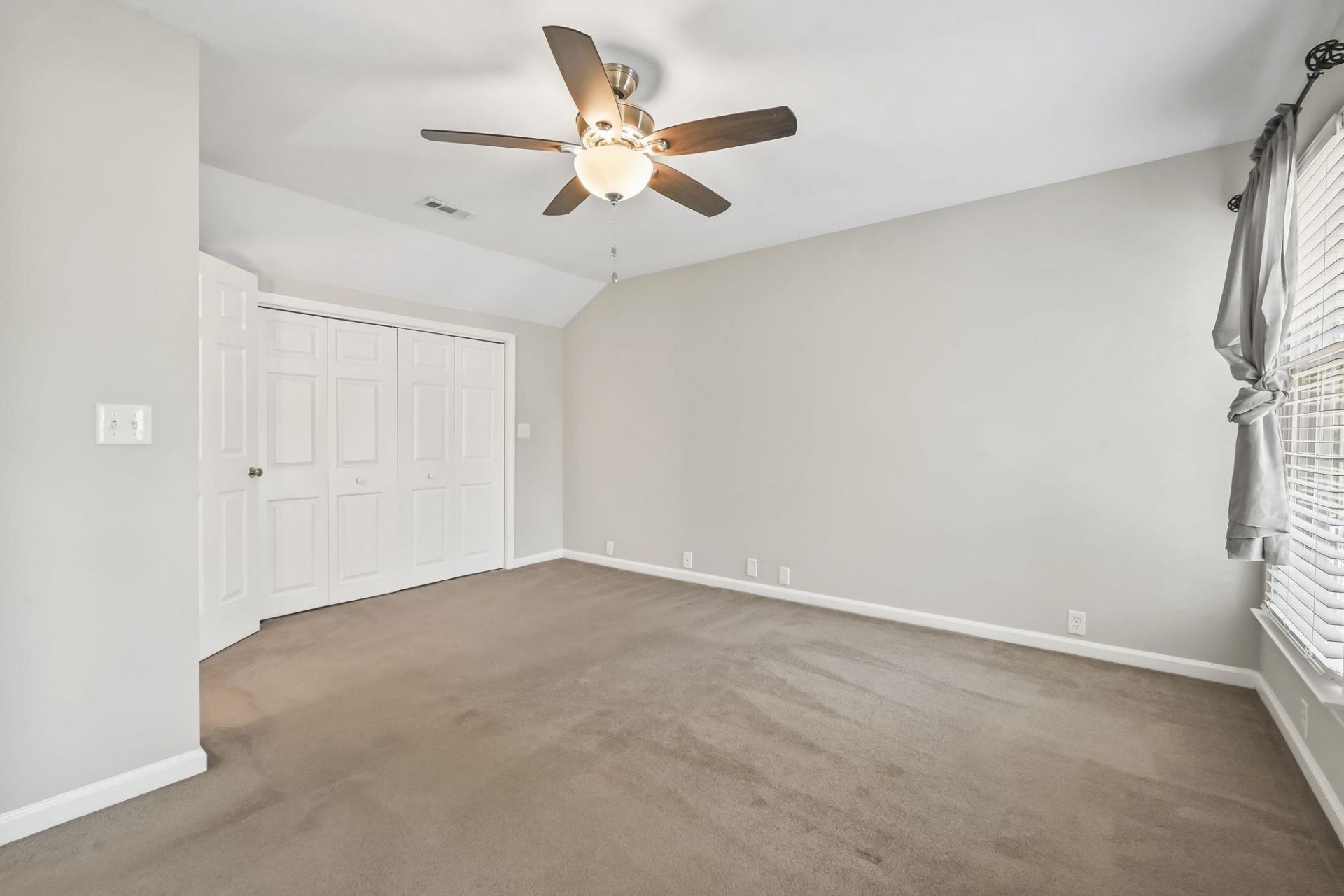 176 Lander Dr. Photo 29