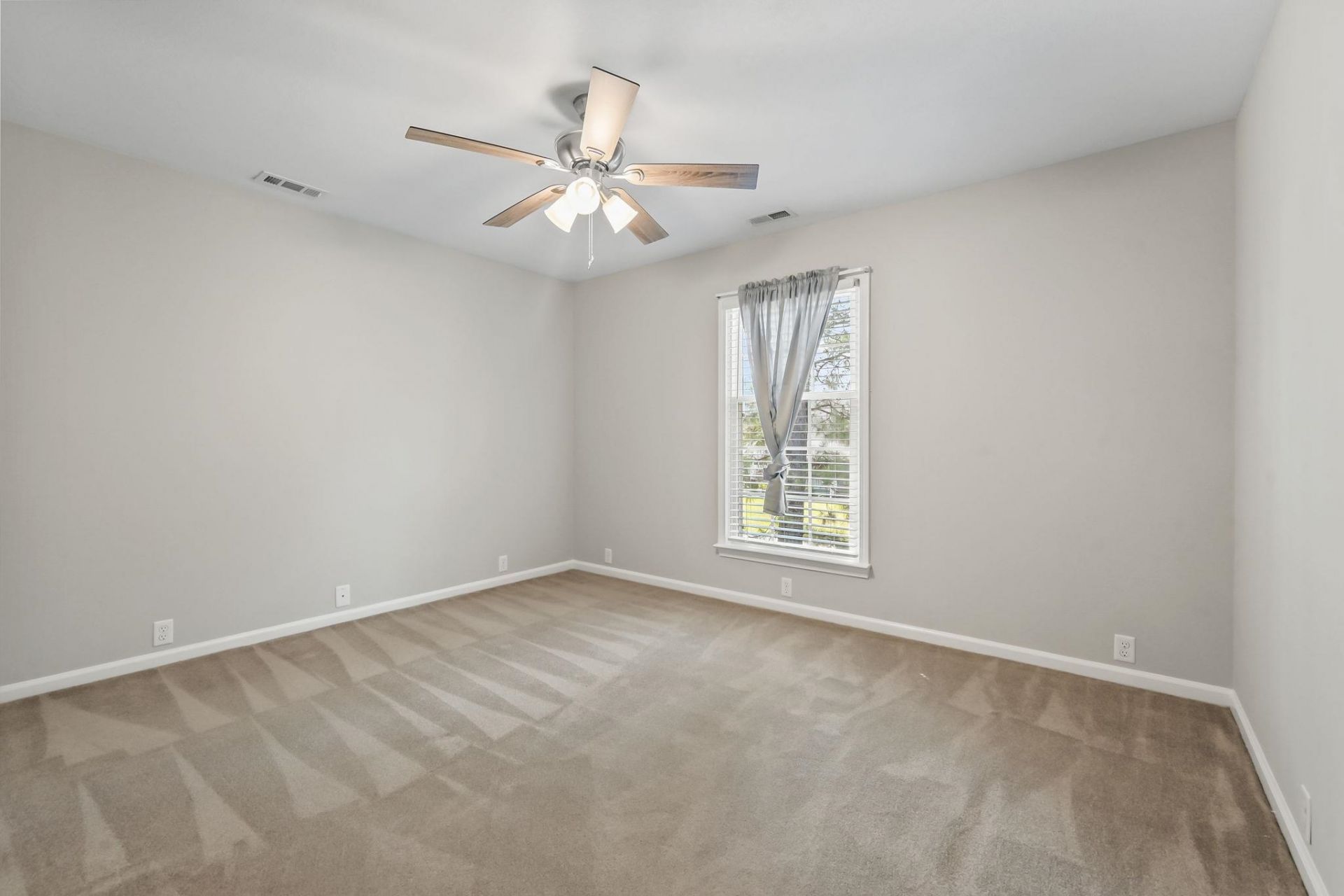 176 Lander Dr. Photo 30