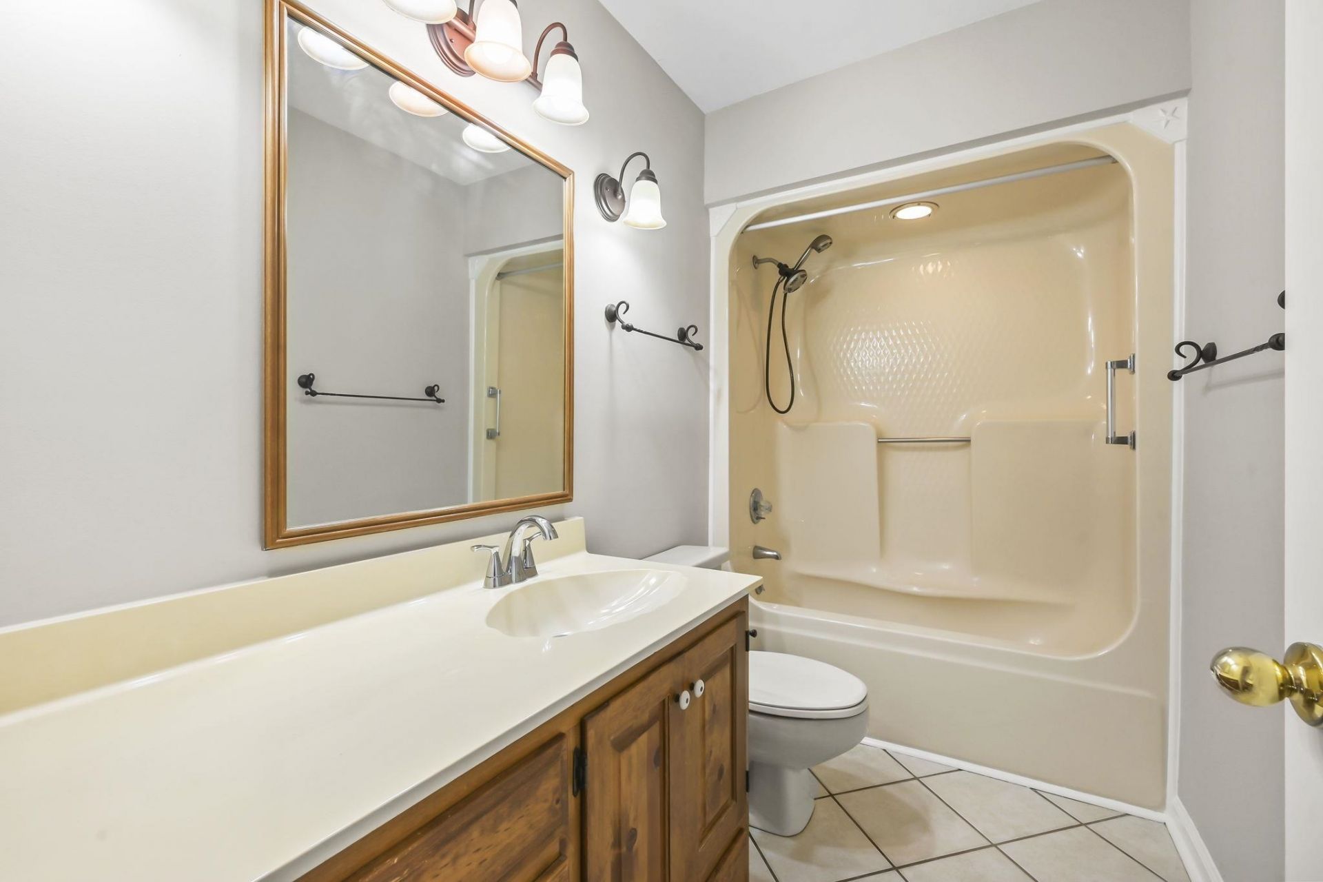 176 Lander Dr. Photo 31