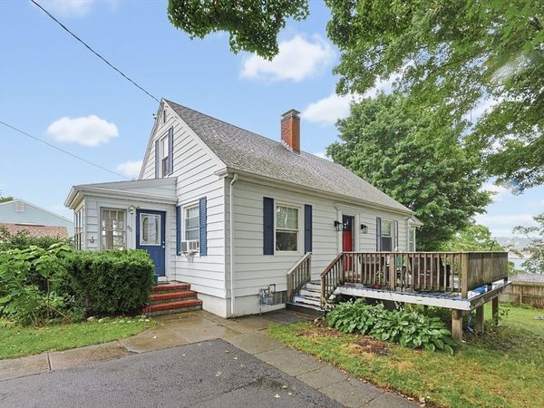 60 Newhill Ave, Somerset, MA 02726