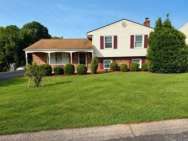 959 Halifax CIR , Vinton, VA 24179
