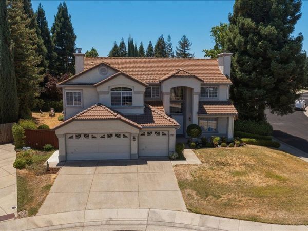 100 La Paz Ct, Roseville, CA 95747