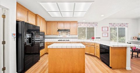 100 La Paz Ct, Roseville, CA 95747 Photo