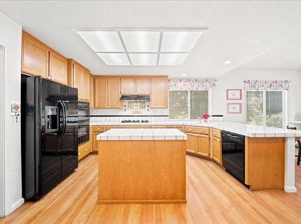 100 La Paz Ct, Roseville, CA 95747 Photo