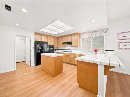 100 La Paz Ct, Roseville, CA 95747 Photo