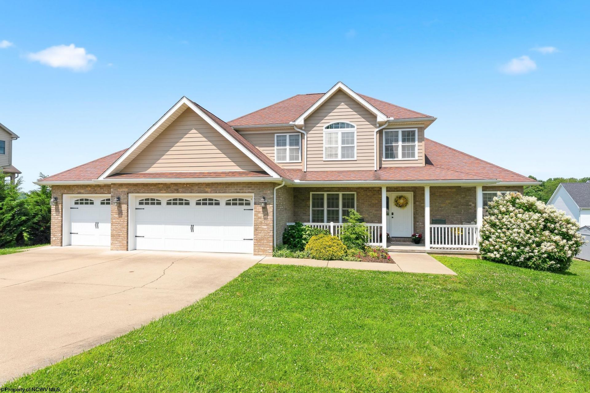 229 Santorini Avenue, Morgantown, WV 26508 Main Photo
