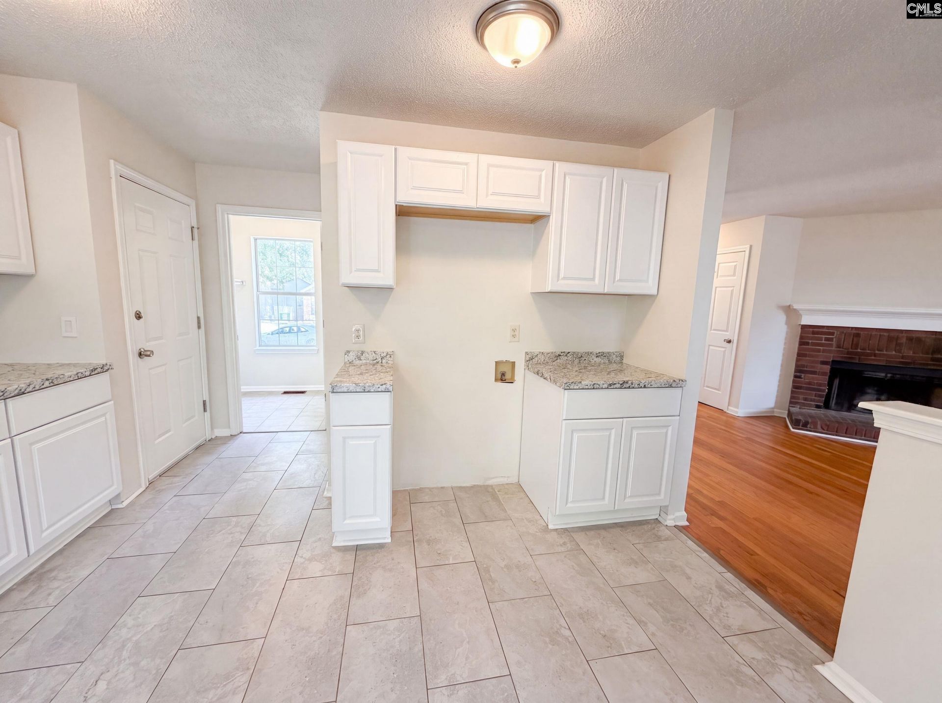 303 Bradford Lane  Photo 11