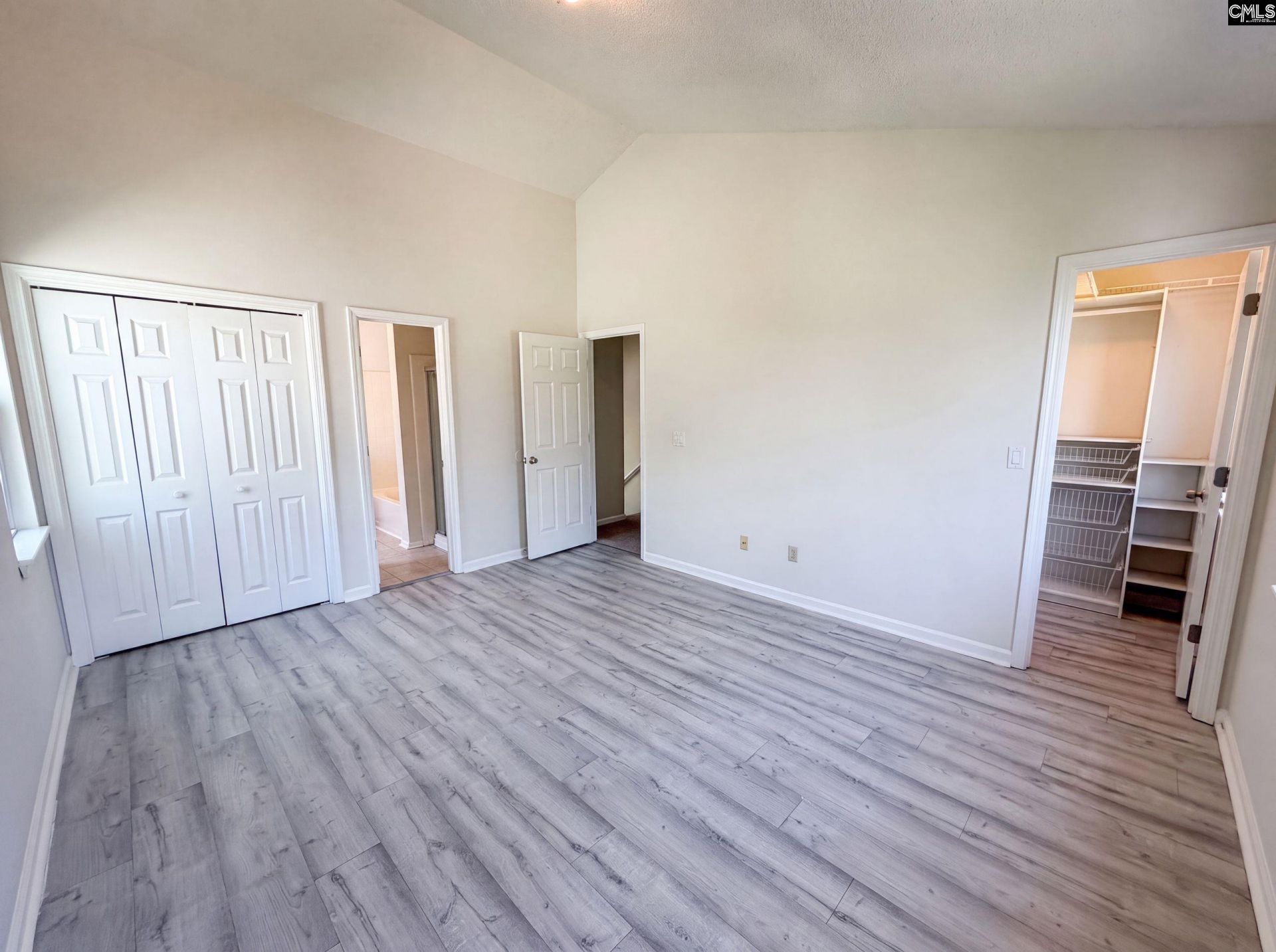 303 Bradford Lane  Photo 4