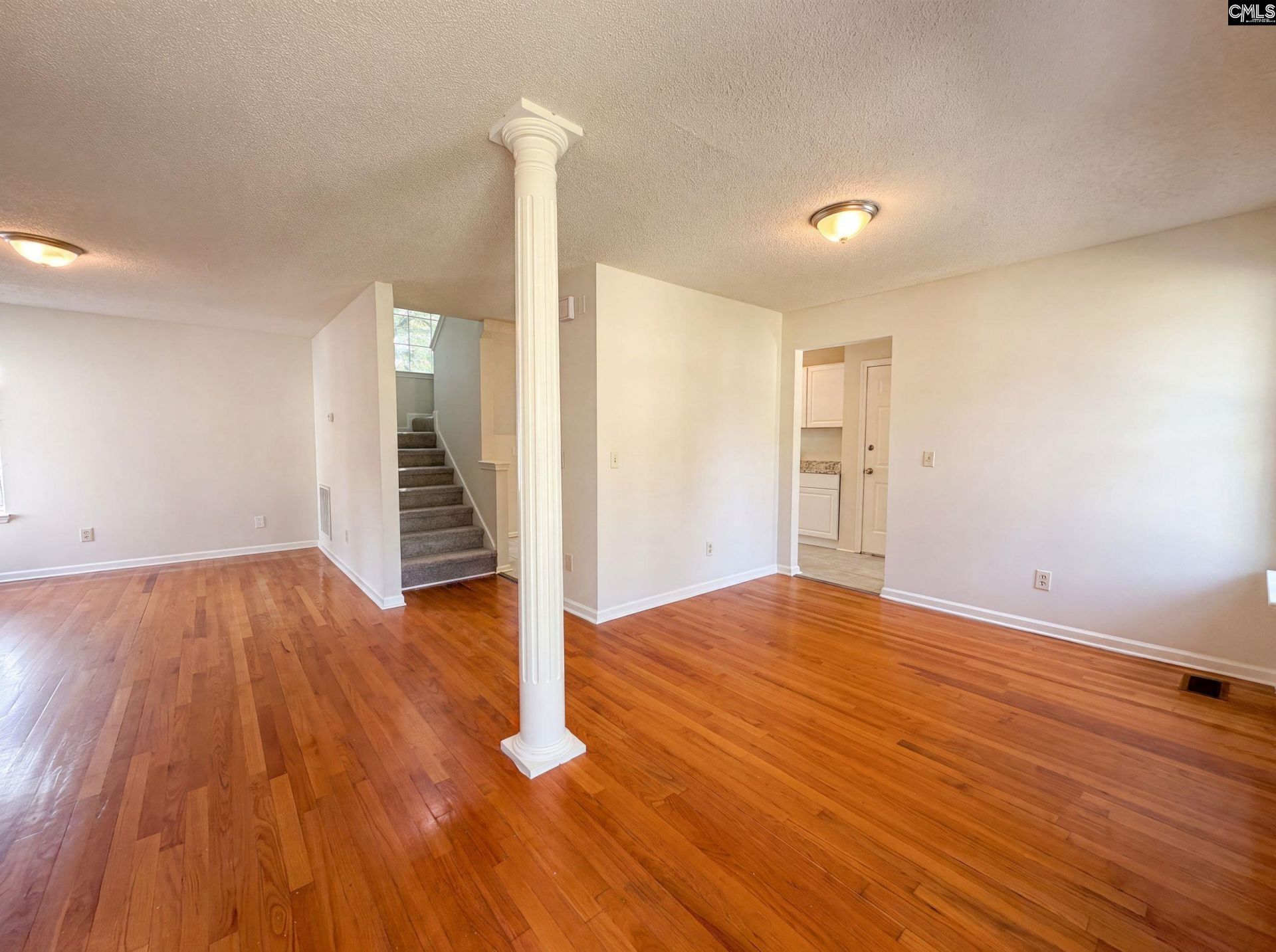 303 Bradford Lane  Photo 6