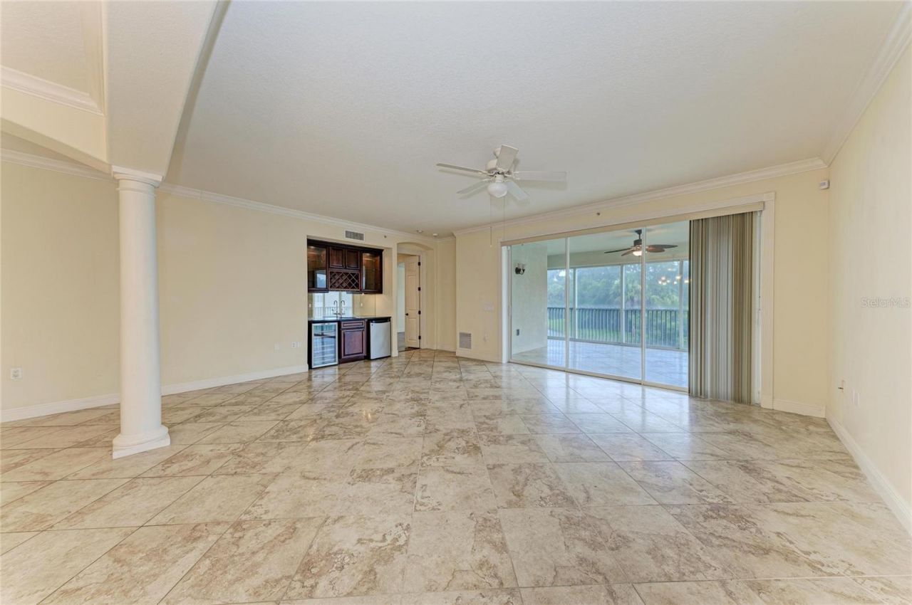 5200 Manorwood Drive, Unit 2D, Sarasota, FL 34235 Photo