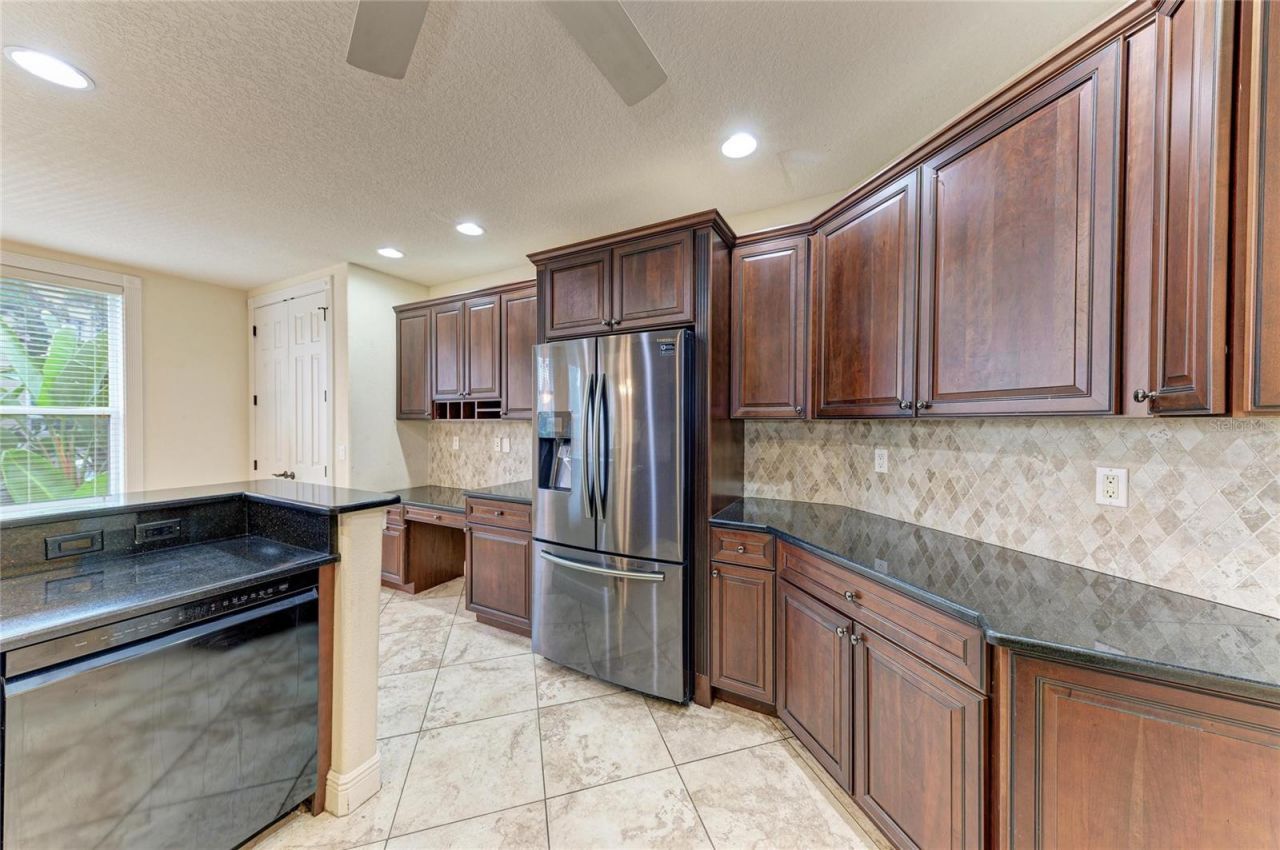 5200 Manorwood Drive, Unit 2D, Sarasota, FL 34235 Photo