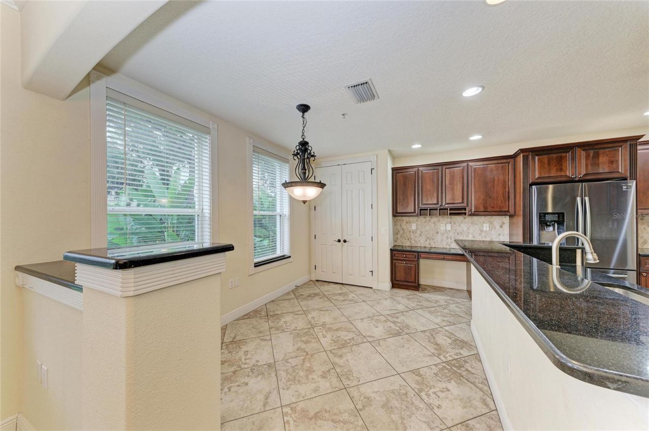 5200 Manorwood Drive, Unit 2D, Sarasota, FL 34235 Photo