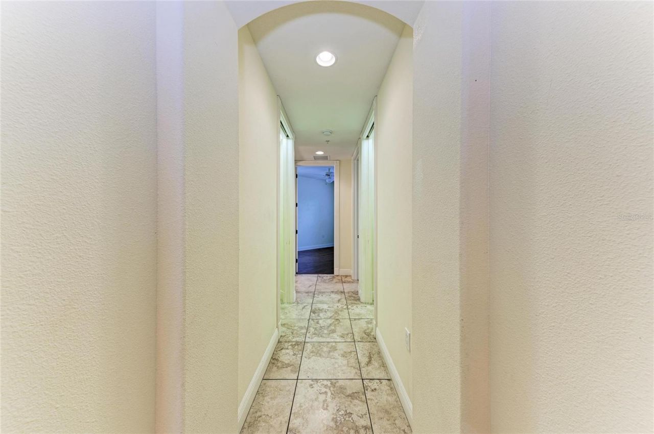 5200 Manorwood Drive, Unit 2D, Sarasota, FL 34235 Photo