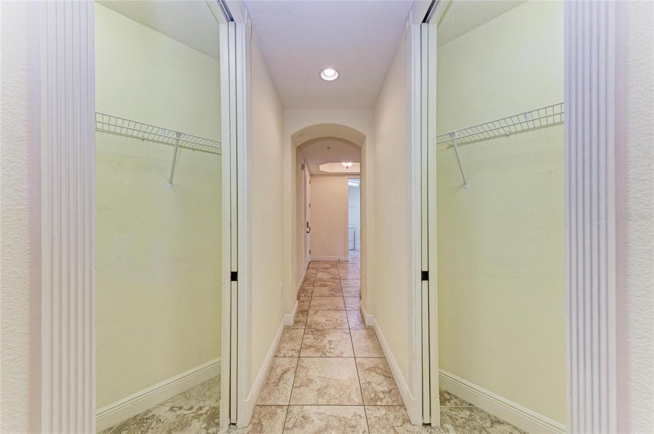 5200 Manorwood Drive, Unit 2D, Sarasota, FL 34235 Photo