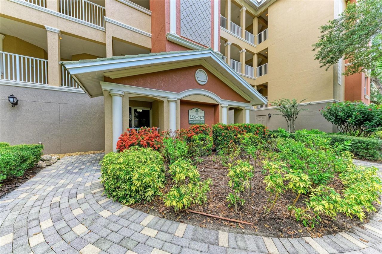 5200 Manorwood Drive, Unit 2D, Sarasota, FL 34235 Photo