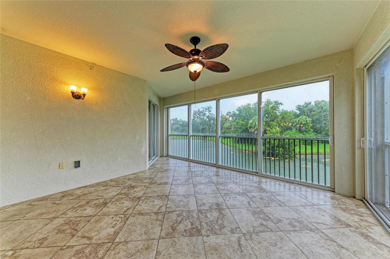 5200 Manorwood Drive, Unit 2D, Sarasota, FL 34235 Photo