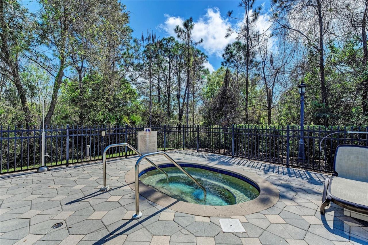 5200 Manorwood Drive, Unit 2D, Sarasota, FL 34235 Photo