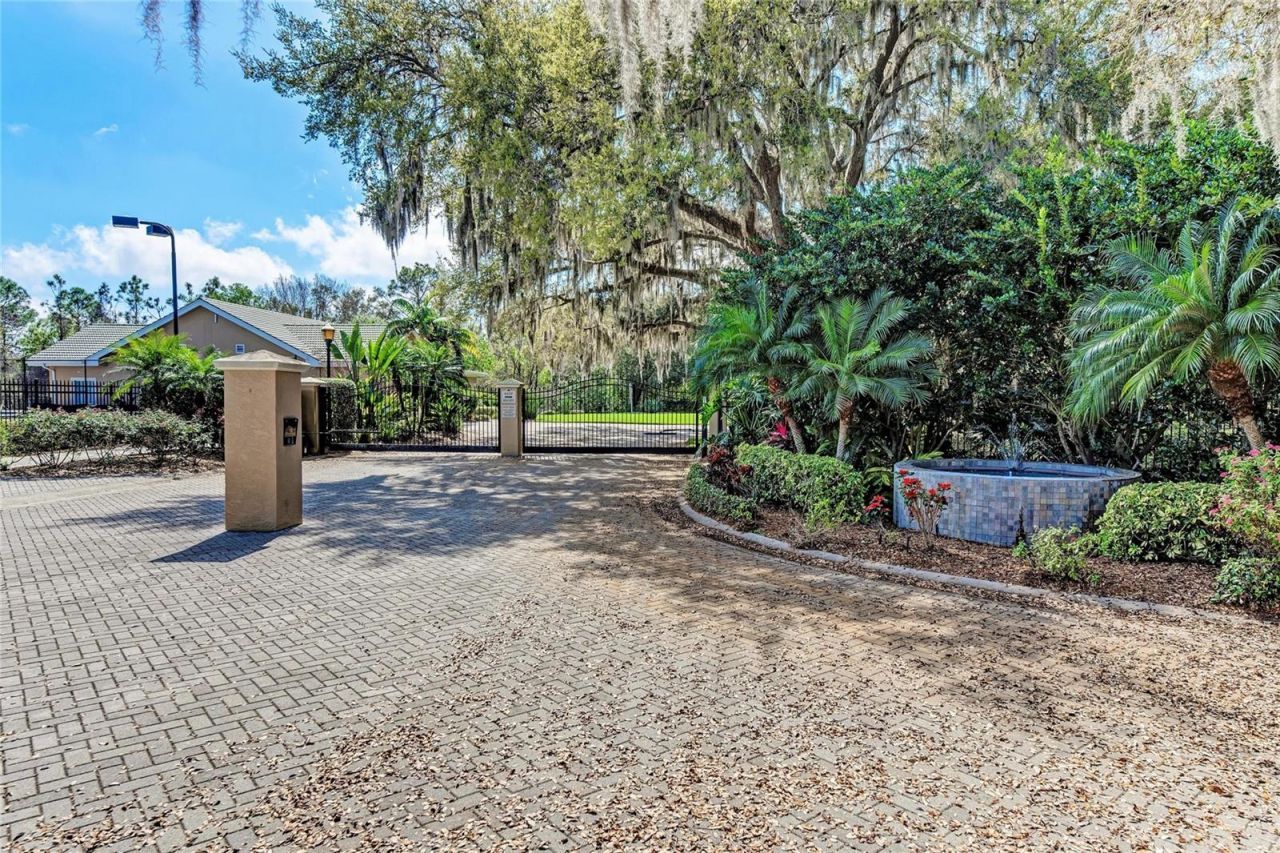 5200 Manorwood Drive, Unit 2D, Sarasota, FL 34235 Photo