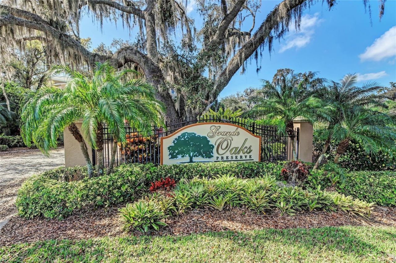 5200 Manorwood Drive, Unit 2D, Sarasota, FL 34235 Photo