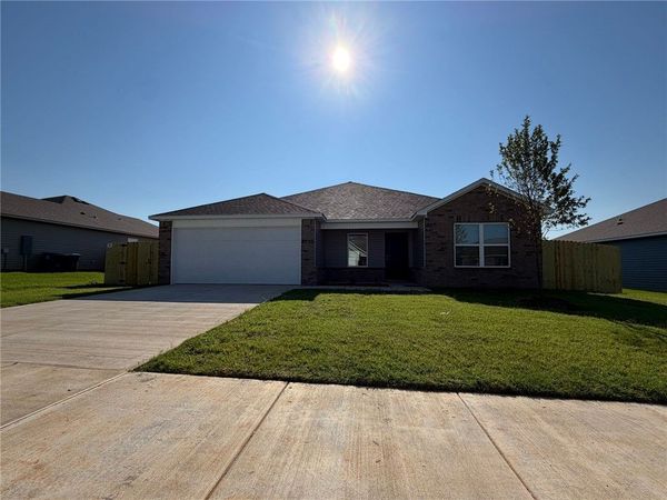 2720 Major Street , Pea Ridge, AR 72751