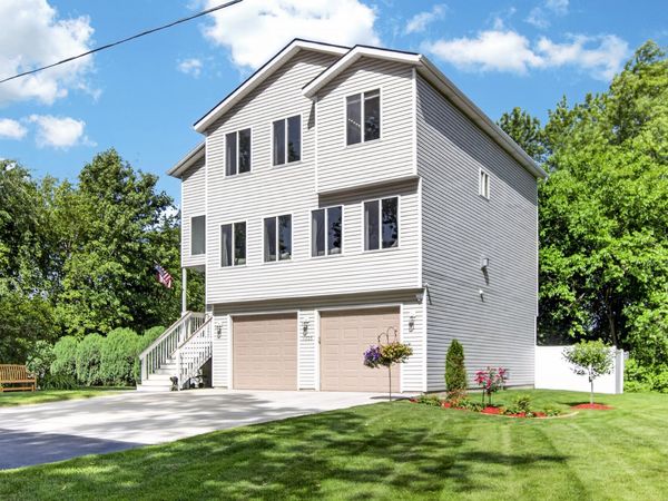 11280 3rd Ave, Pleasant Prairie, WI 53158
