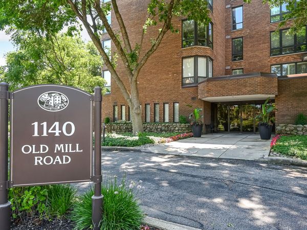 1140 Old Mill Road , Unit 405, Hinsdale, IL 60521