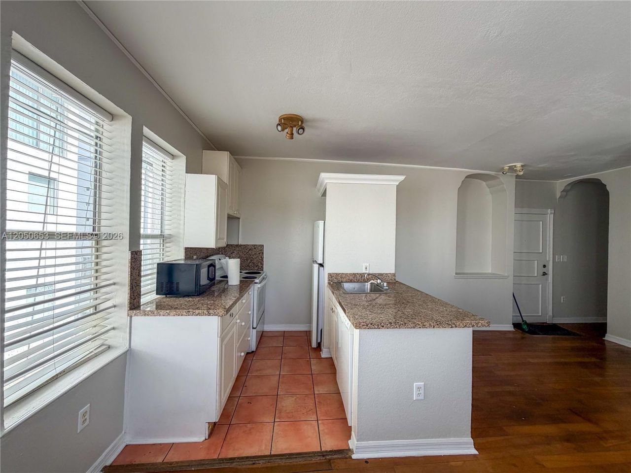1027 Pennsylvania Ave, Unit 303, Miami Beach, FL 33139 Photo