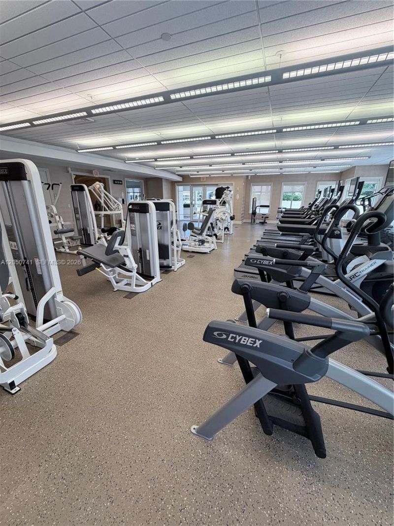 20000 E Country Club Dr , Unit 405, Aventura, FL 33180 Photo