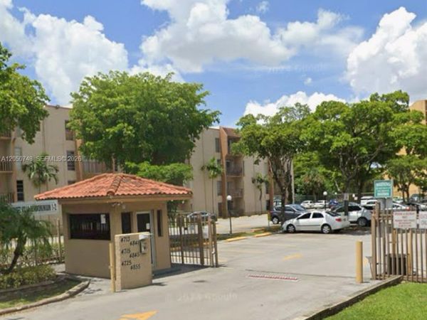 4715 NW 7th St , Unit 407-2, Miami, FL 33126