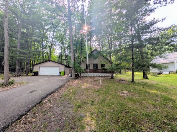 2867 E Higgins Lake Drive, Roscommon, MI 48653
