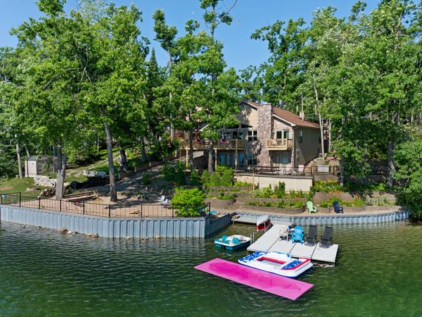 6389 Honey Lane, Johannesburg, MI 49751