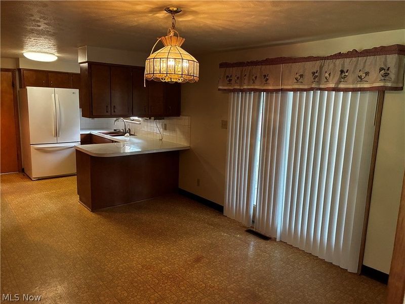 2317 Miller Ave, Belpre, OH 45714 Photo 4