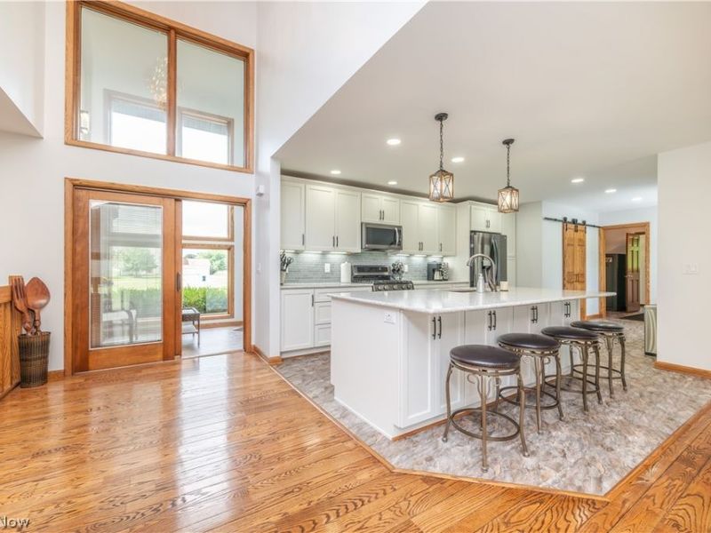 405 Airport Drive NW, Warren, OH 44481 Photo 11