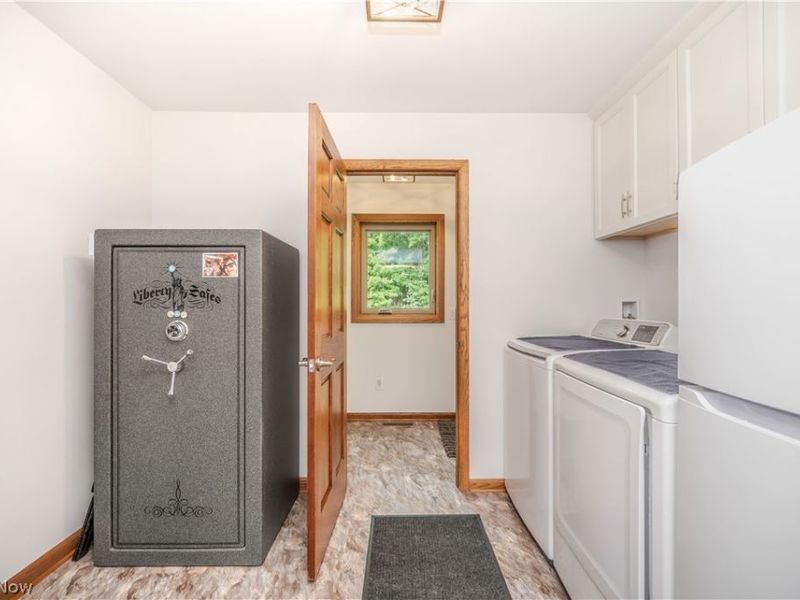 405 Airport Drive NW, Warren, OH 44481 Photo 18