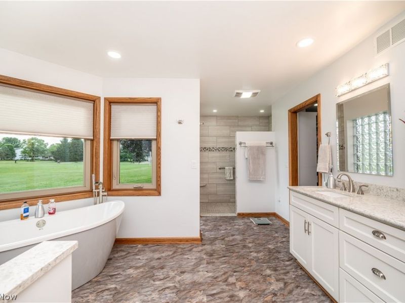 405 Airport Drive NW, Warren, OH 44481 Photo 25